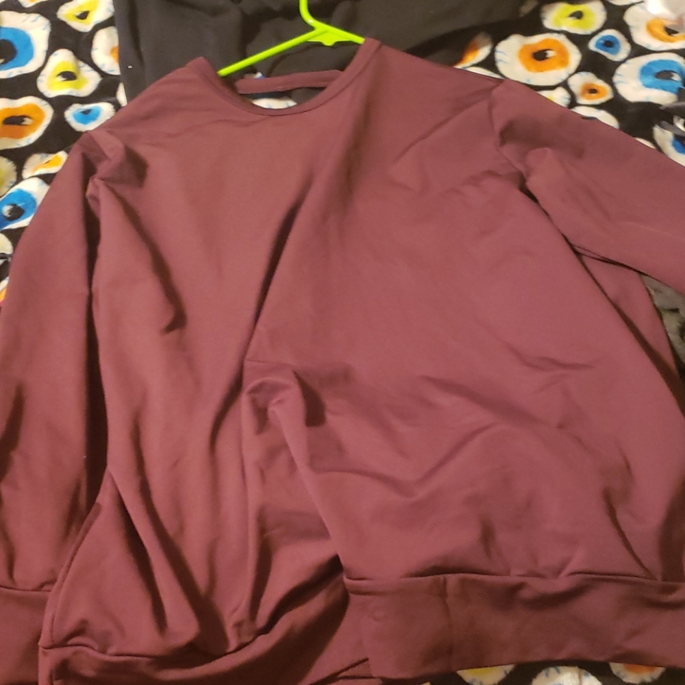 Nike dry fit maroon sweater